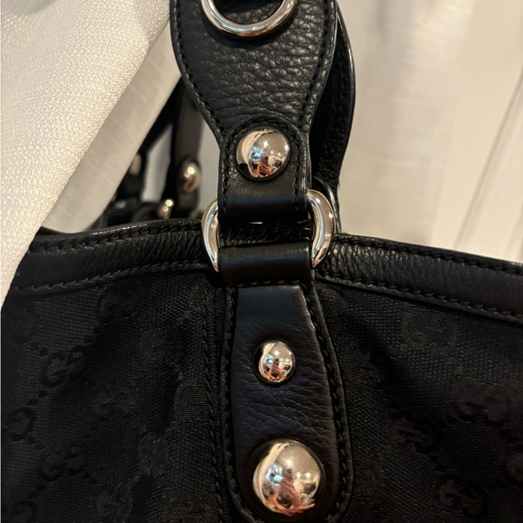 Beautiful and pristine Gucci tote!